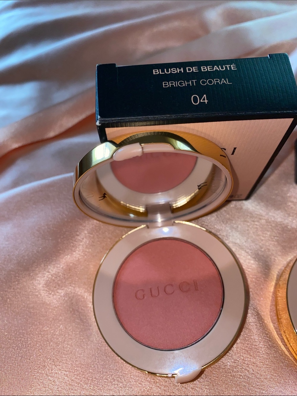 Gucci Blush De Beauté Duo in Radiant Pink & Intense Plum Bright Color limited Ed - Picture 3 of 9